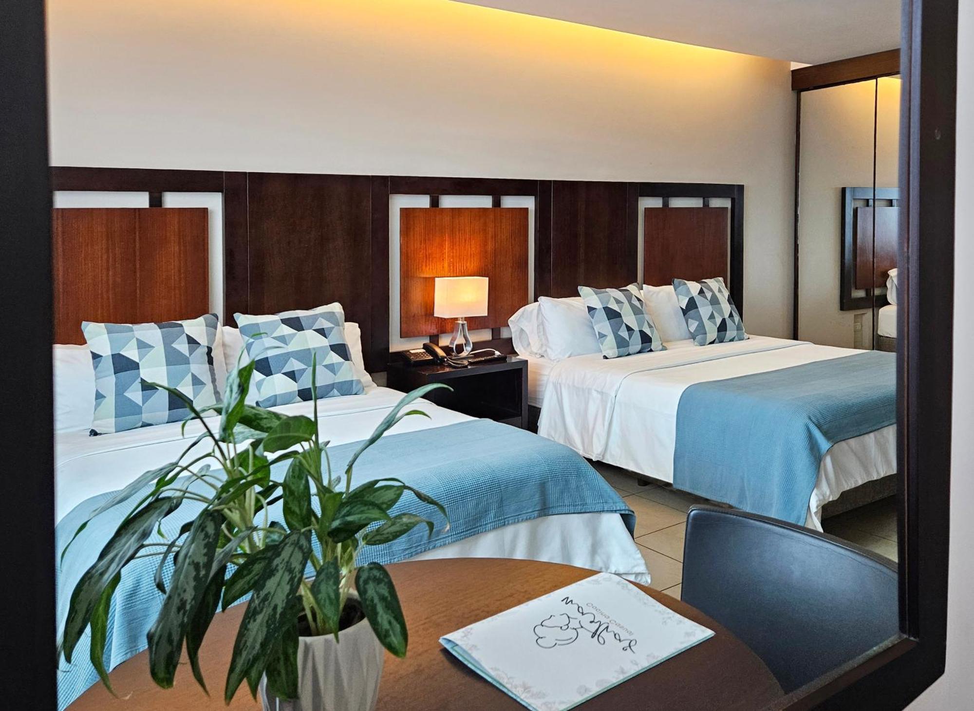 Hotel Perla Spondylus Manta Extérieur photo