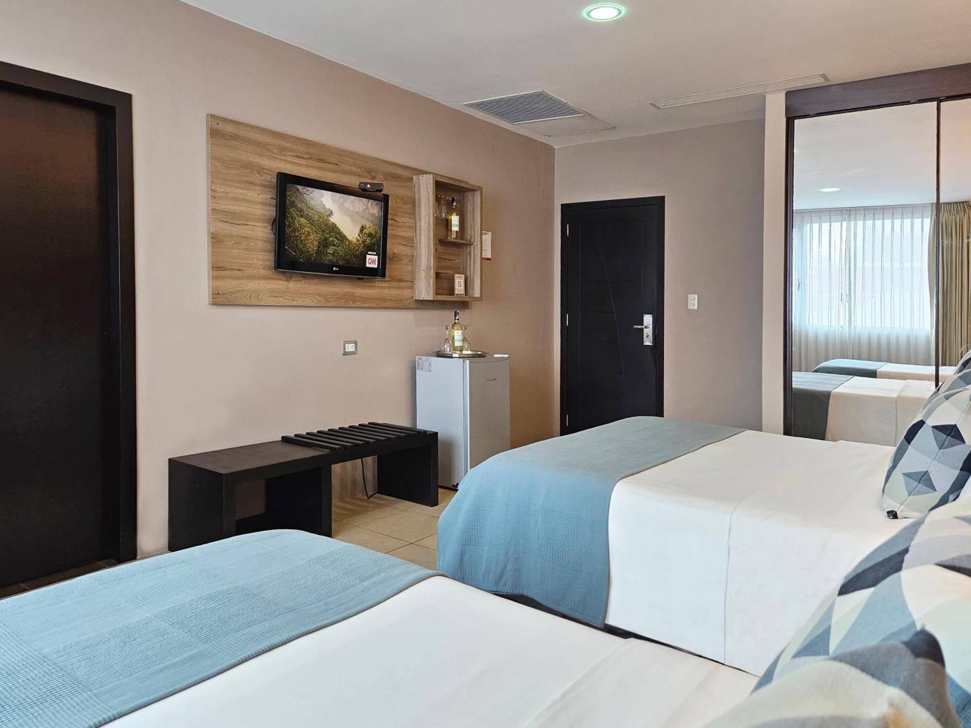 Hotel Perla Spondylus Manta Extérieur photo
